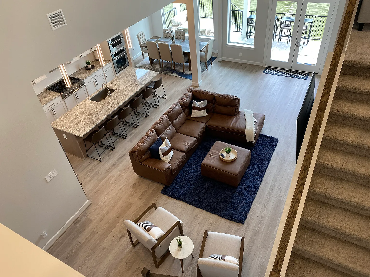 5 bed, 3191 sqft, $3,950 — Photo 2