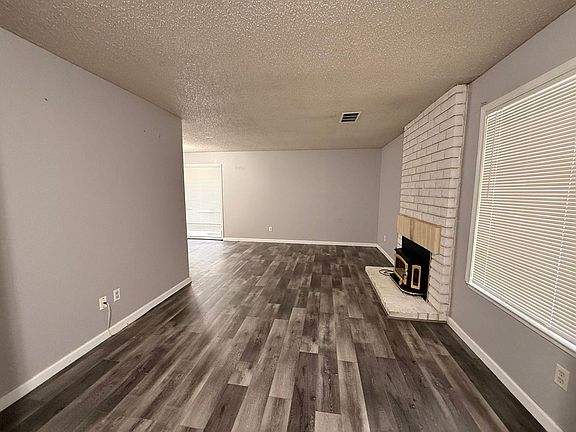 3rd image of 773 Valley Green Dr