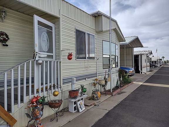 3rd image of 317 E Barrel Cactus Ln