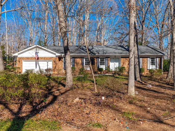 403 Woodland Ct, Cary, NC 27511