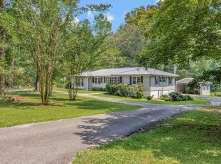 15 Moon Beam Cir, Rock Spring, GA 30739