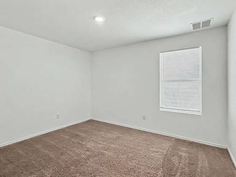 9211 Saint Jerome — Photo 16