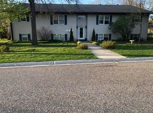 1202 N Railroad St, Sumner, IA 50674
