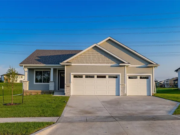 16514 Ironwood Ln, Urbandale, IA 50323