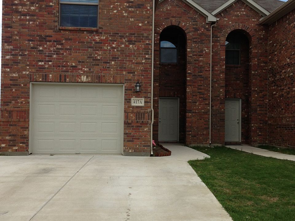 Beautiful Town-home in Little Elm ISD