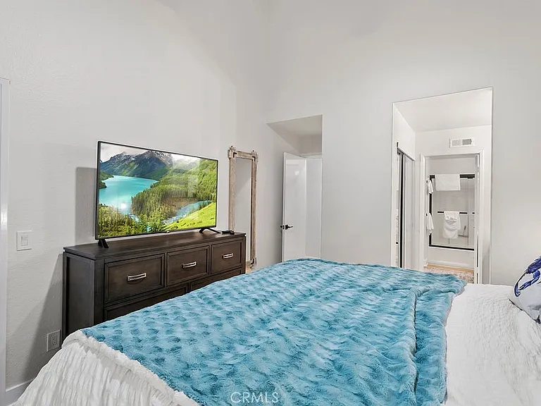 8 Coral Rdg #109 — Photo 12