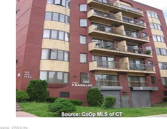 2nd image of 217 Franklin Ave #304