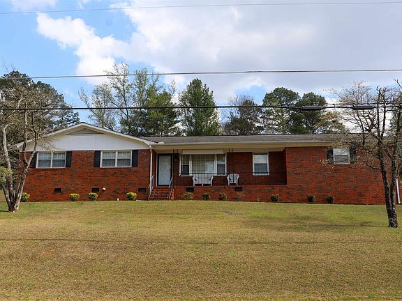 2nd image of 108 Oak Rd