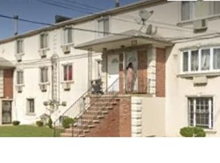 148-39 236th St #2, Rosedale, NY 11422