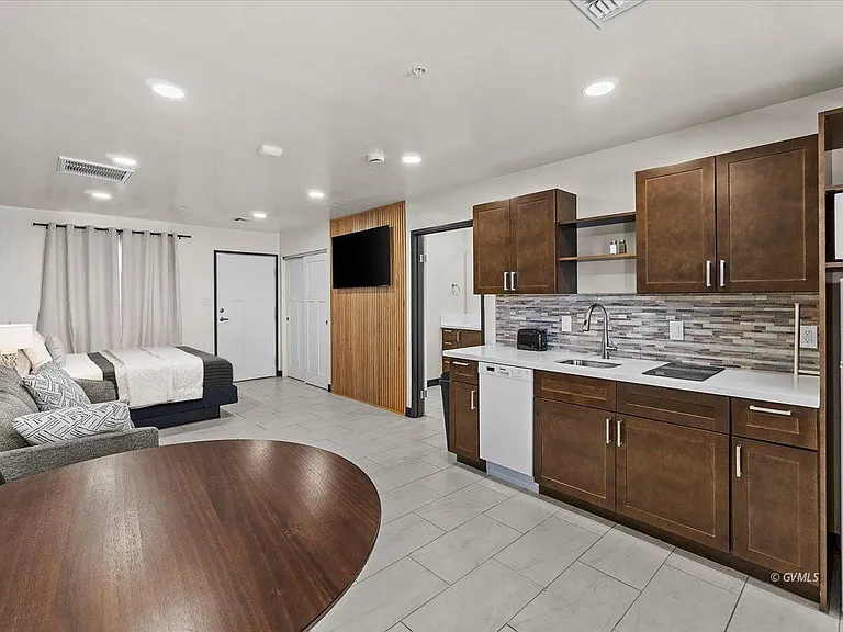 1879 W Pepper Tree Dr #B7 — Photo 6