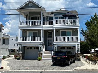 11 N 6th St, Surf City, NJ 08008