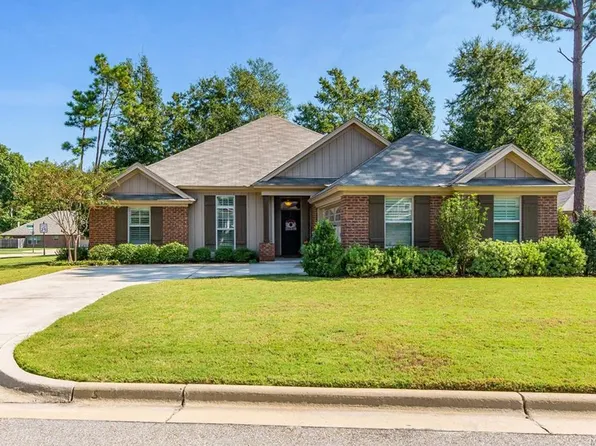 9101 Gunnison Ct, Pike Road, AL 36064