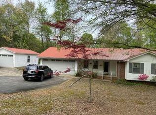 53 Lakeview Dr SE, Lindale, GA 30147