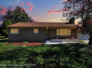 2206 Kuerbitz Dr, Lansing, MI 48906