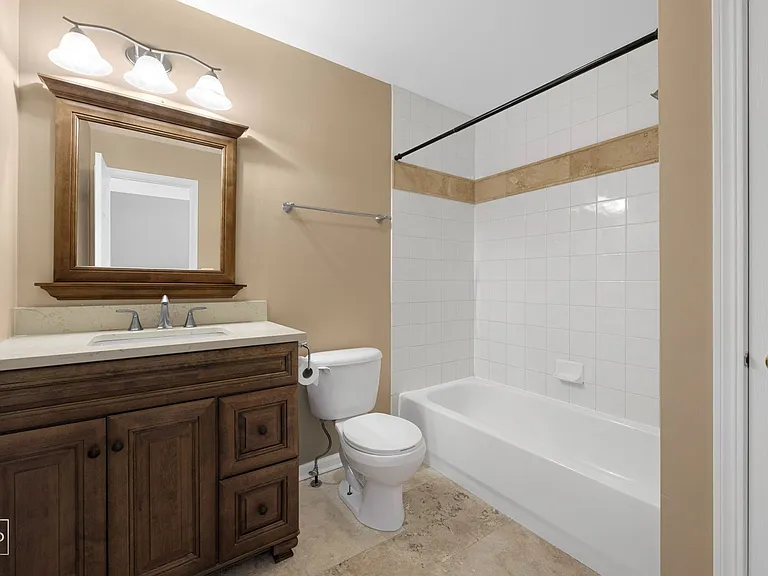 1353 Longchamps Ct — Photo 12