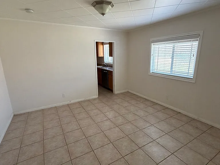 414 E Lime Ave — Photo 10