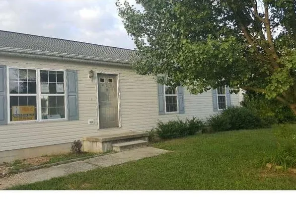 420 Rainbow Ln, Vineland, NJ 08360