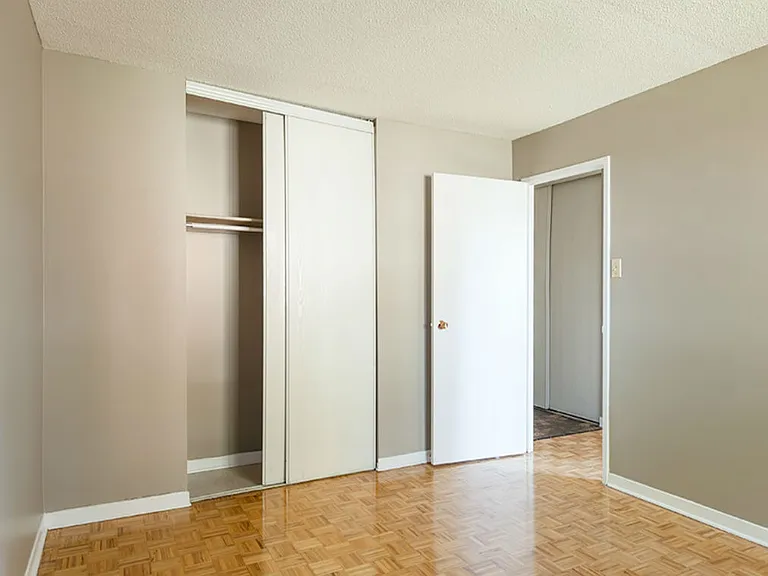 1322 McWatters Rd — Photo 13