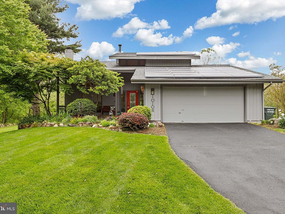 2nd image of 10108 Grayhorse Ct