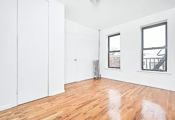 5th image of 219 13th St APT 23