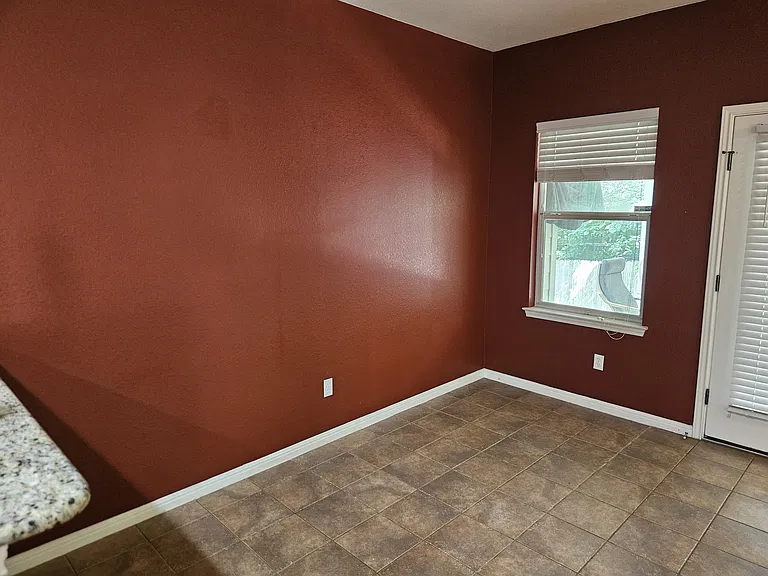 11208 Friendship Dr — Photo 23