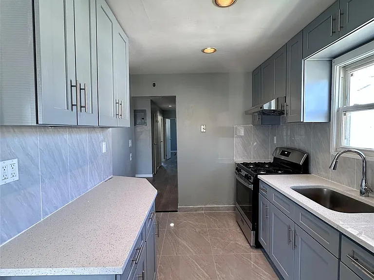 14912 83rd St — Photo 3