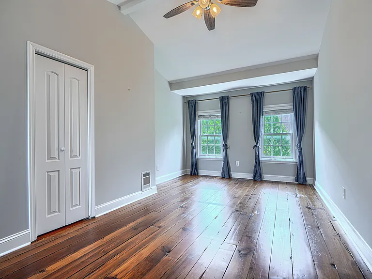 214 Warren Ave — Photo 28