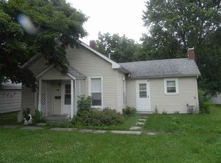 303 S Mary St, Atlanta, IL 61723