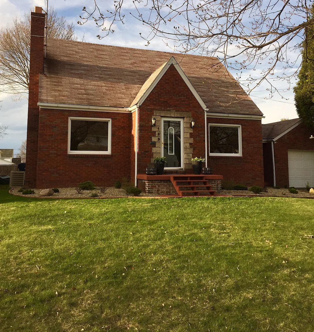 159 Como Ave photo 1