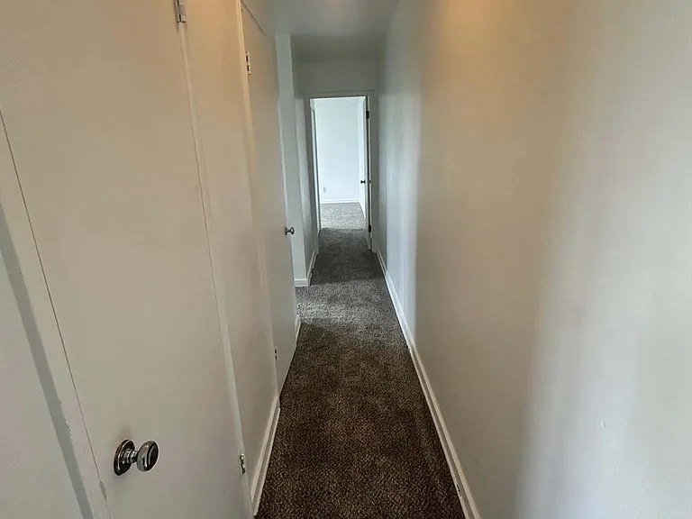 1680 Skyline Dr #18 — Photo 3