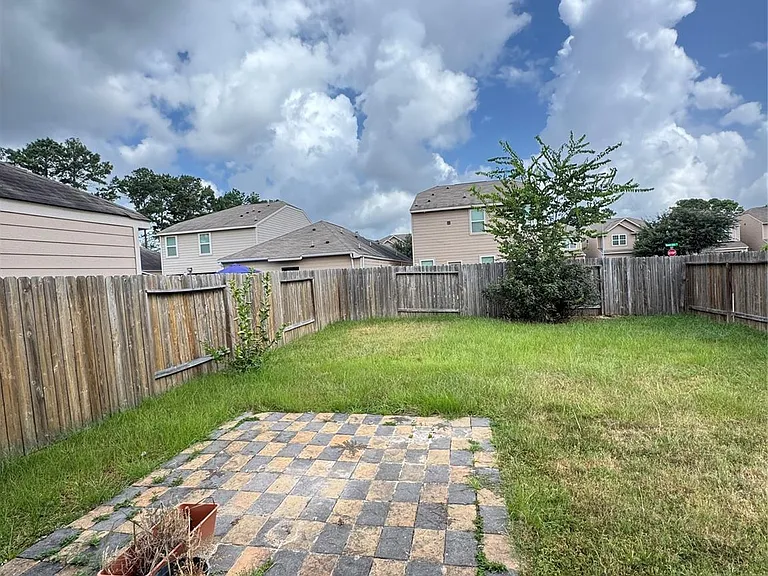 2050 Wilde Elm Dr — Photo 13