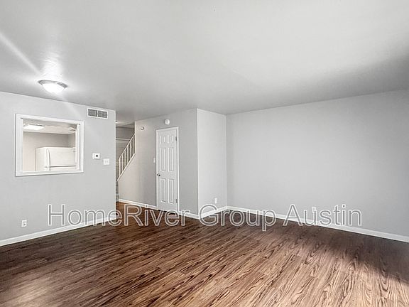 5th image of 1911 Hearthstone Dr APT 3