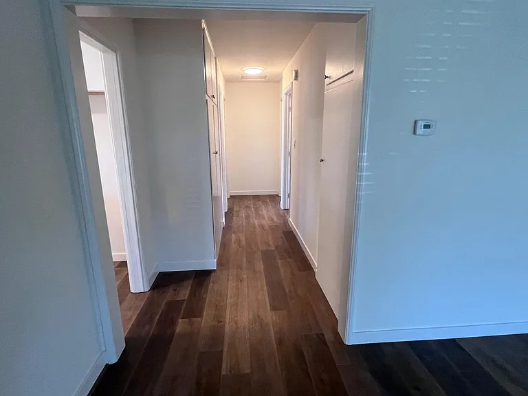 20202 Spruce Ave — Photo 3