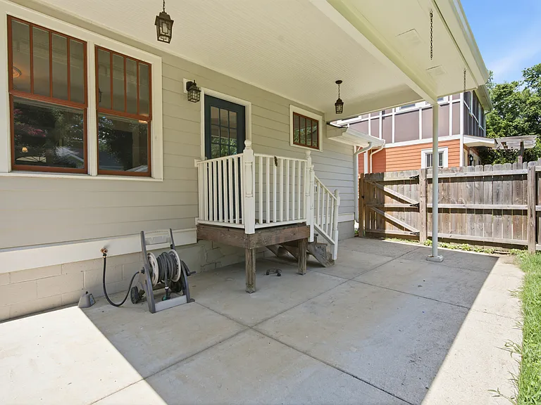 415 N 15th St — Photo 39