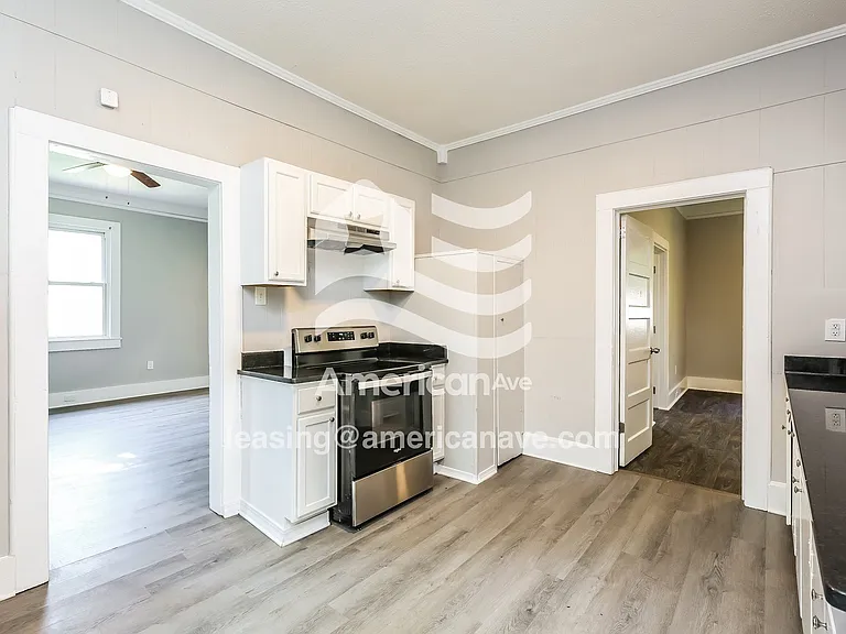 1643599_006_kitchen_7.jpg