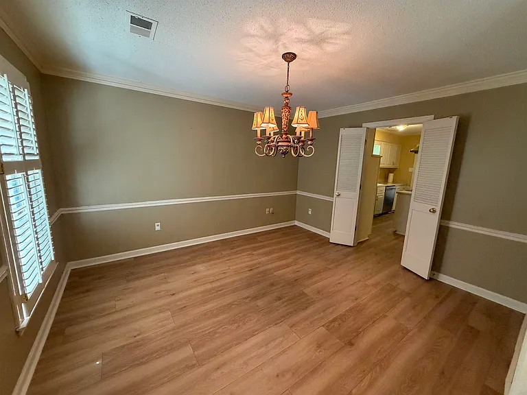 8149 Kimbrook Dr — Photo 6