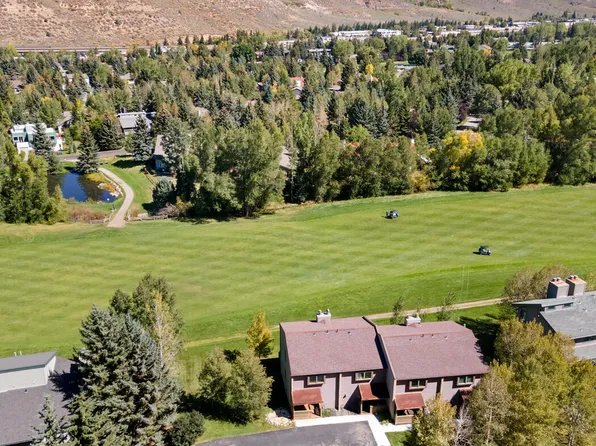 282 Elk Ln APT 4, Avon, CO 81620