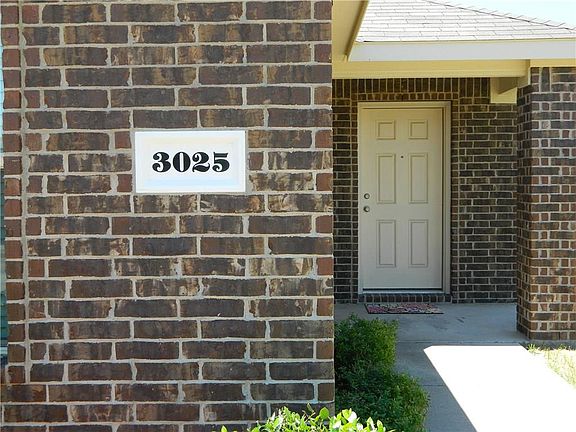 5th image of 3025 Glenrose Dr