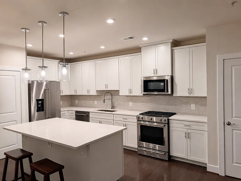 3505 Bellflower Ln #303 — Photo 2