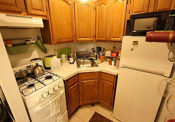 2nd image of 1728 2nd Ave APT D
