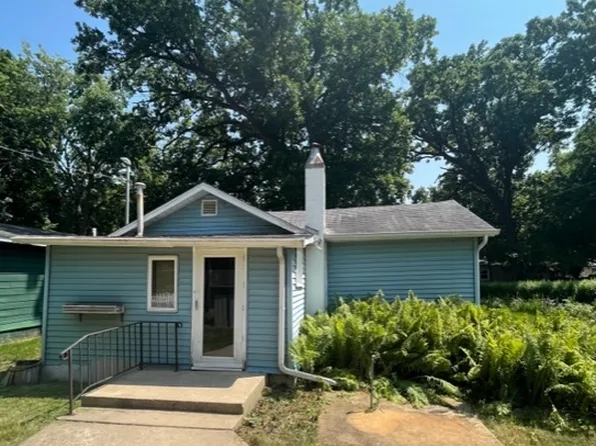 63 Blackhawk Springs Dr, Plano, IL 60545