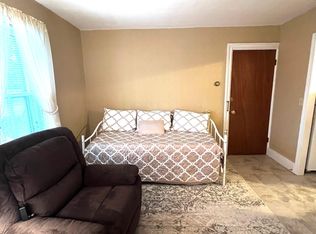 114 Serrel Sweet Rd APT 3, Johnston, RI 02919