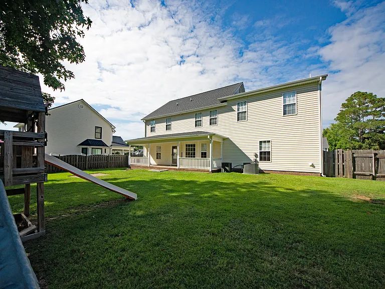 1112 Huff Dr — Photo 31