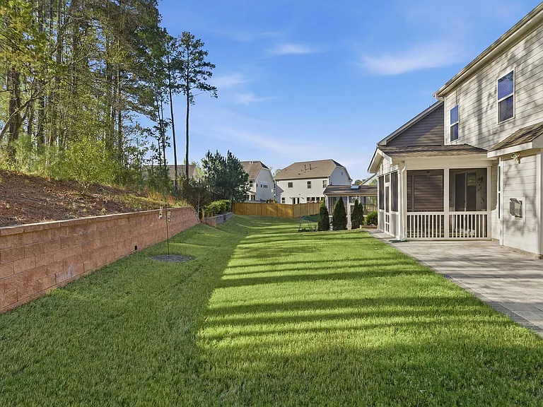721 Vine Pond Ct — Photo 44