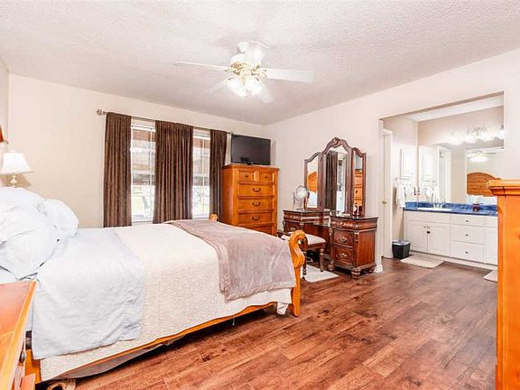 4th image of 7393 Chimney Pines Dr