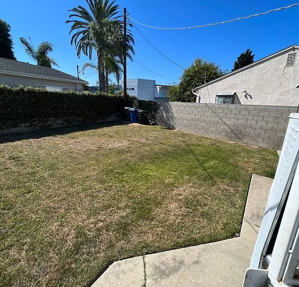 7400 Midfield Ave — Photo 10