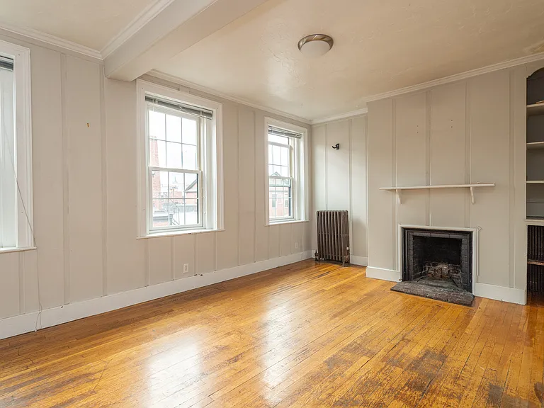 85 Myrtle St #8 — Photo 3