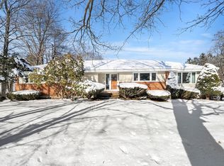 35 Peters St, North Andover, MA 01845