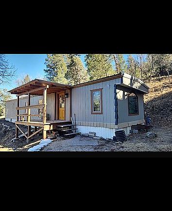 2nd image of 207 S Oak Dr