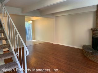 2710 C St APT 4, Sacramento, CA 95816